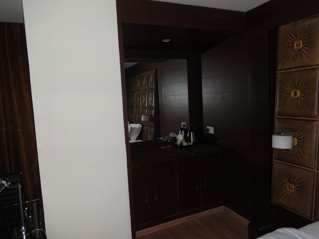 Hotel Patliputra Exotica Patna  Bagian luar foto