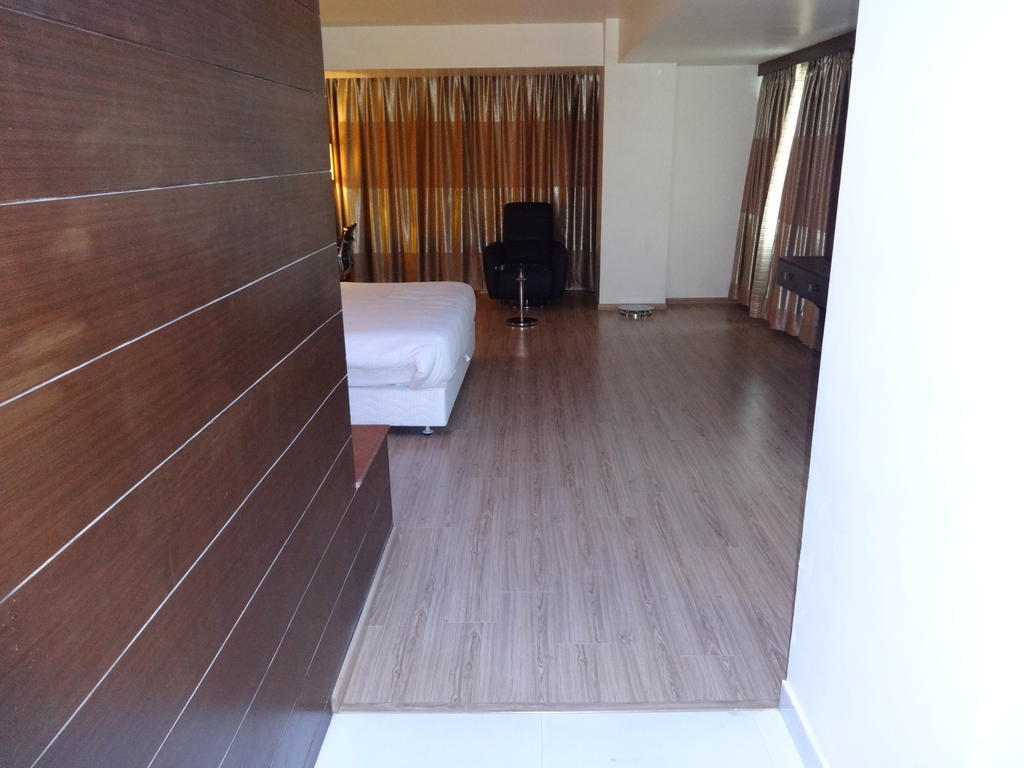 Hotel Patliputra Exotica Patna  Bagian luar foto