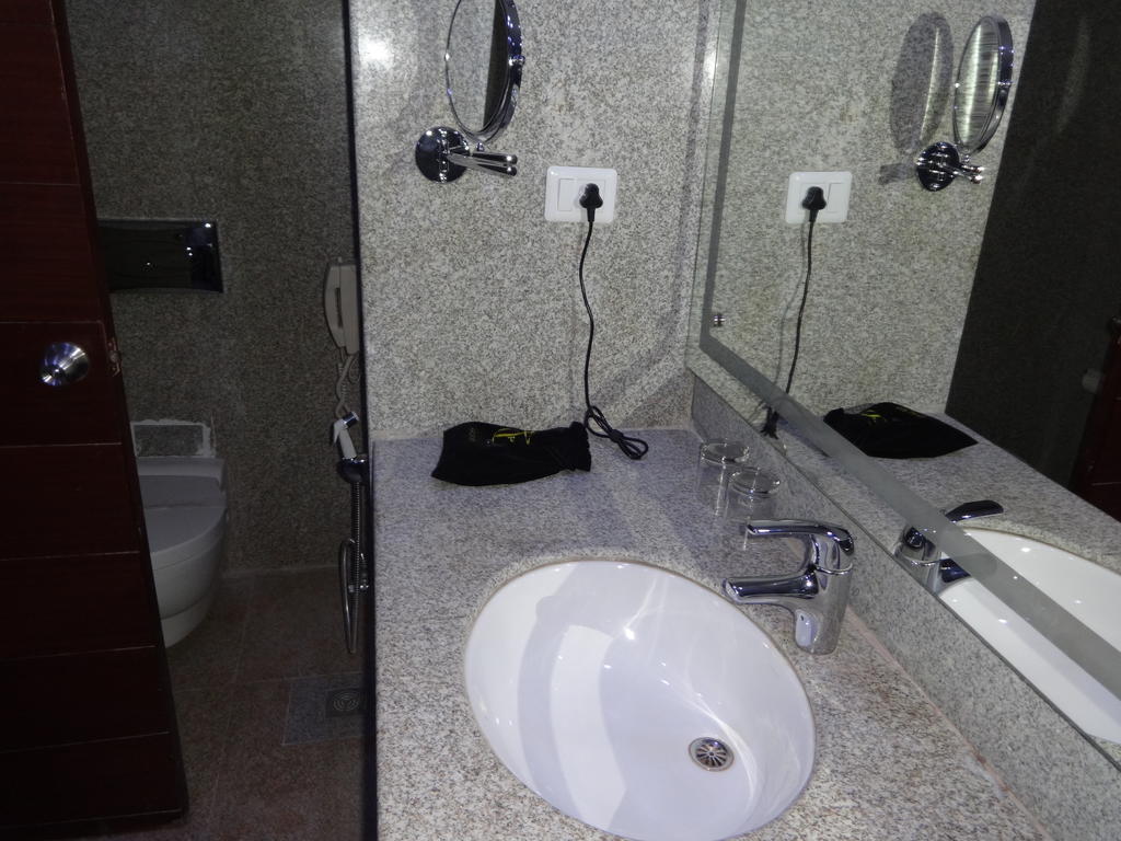 Hotel Patliputra Exotica Patna  Ruang foto