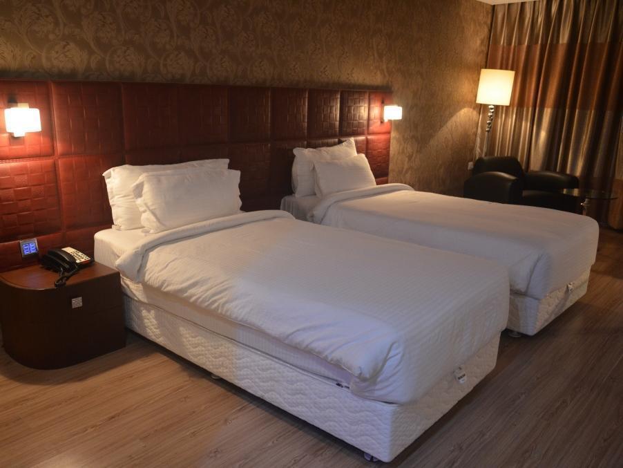 Hotel Patliputra Exotica Patna  Bagian luar foto